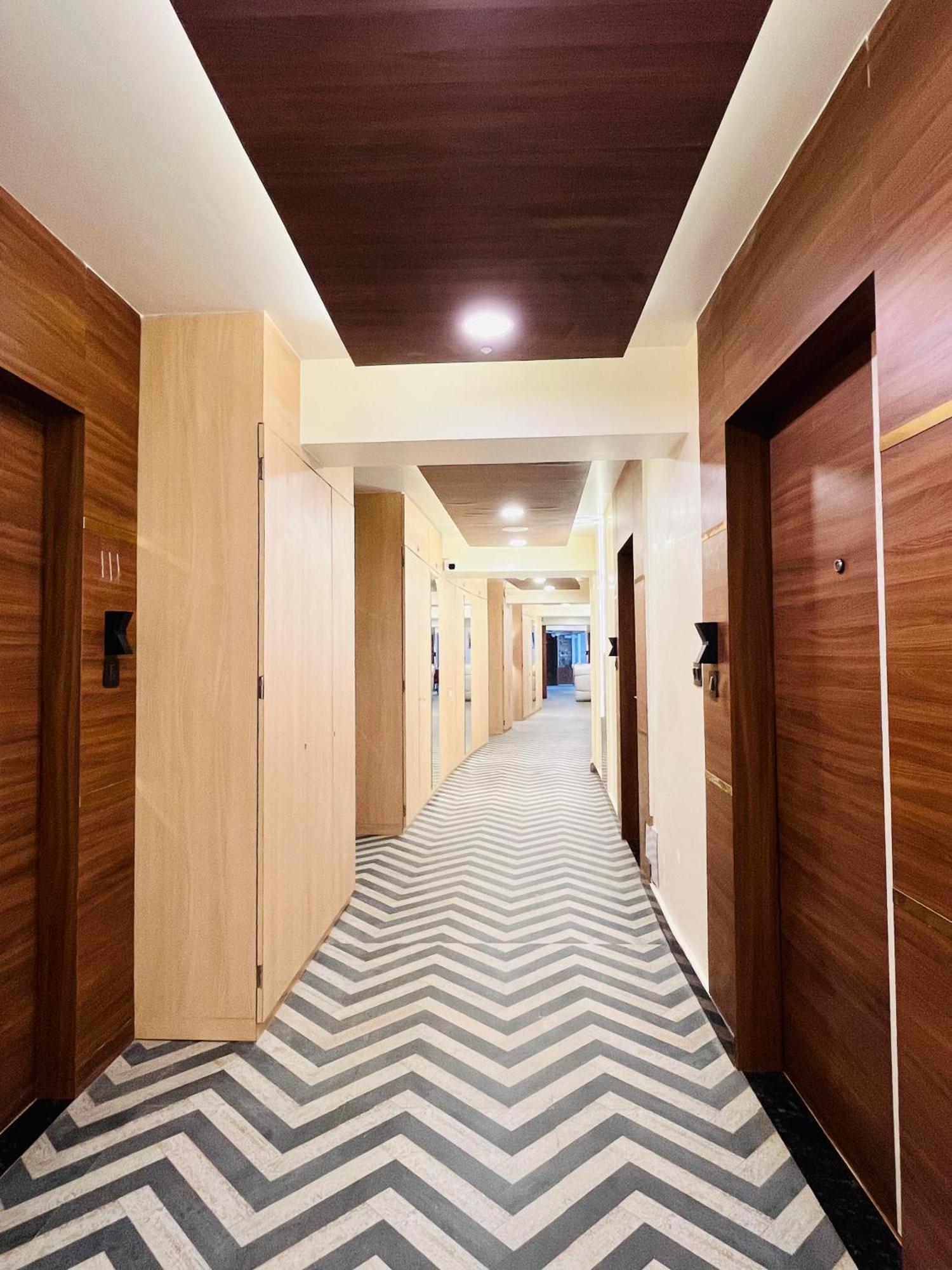 Luxury Stay At Hotel Broadway Boutique Mall Road Chowrasta Near Mahakal Temple Darjeeling  Eksteriør bilde